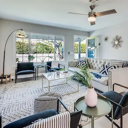 The Ivy Villa